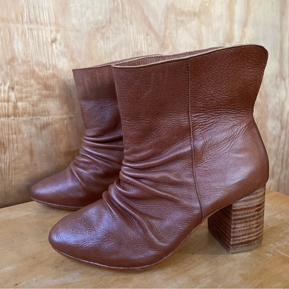 Elf Handmade Heeled Brown Leather Ankle Boot - Picture 8 of 11